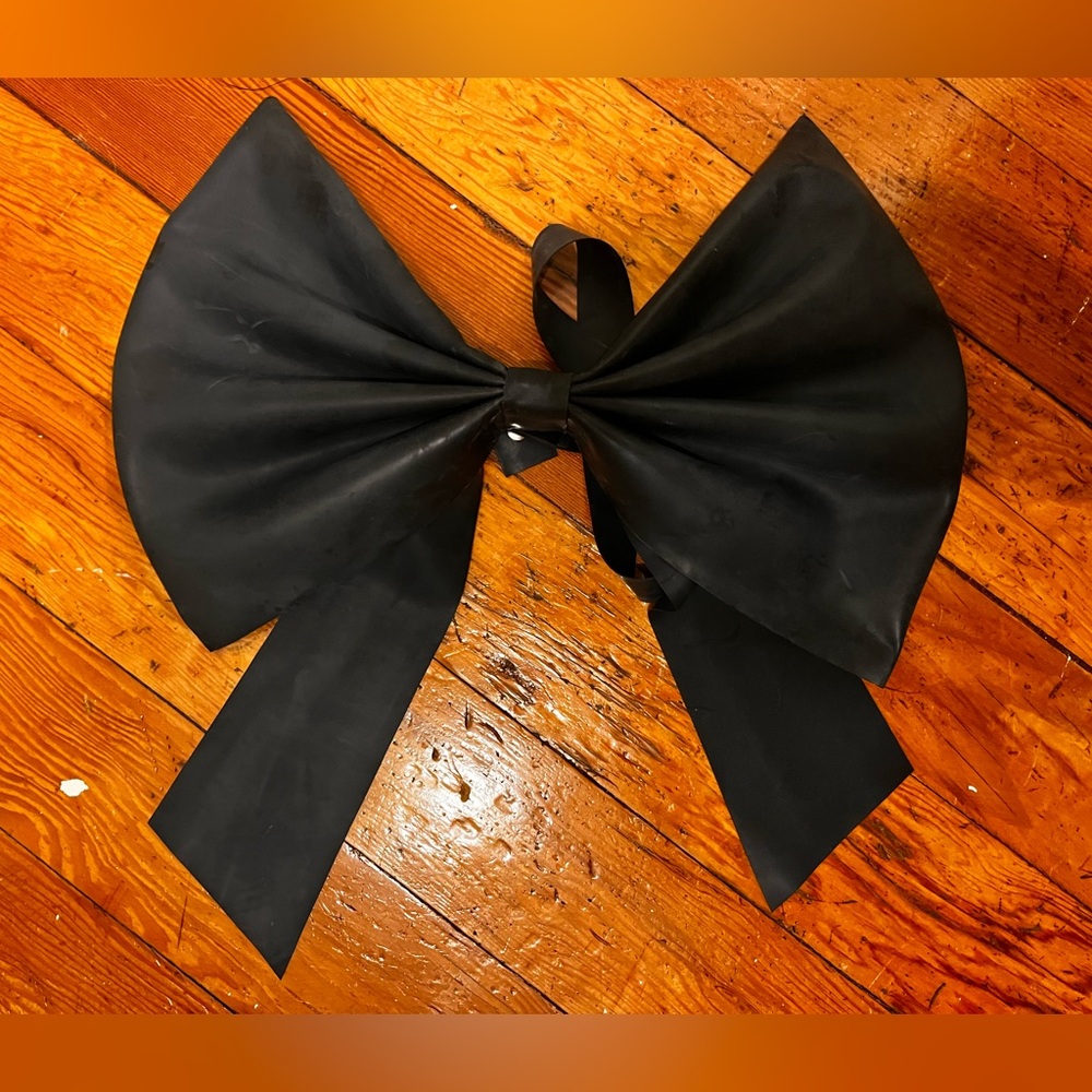 latex bow waistband